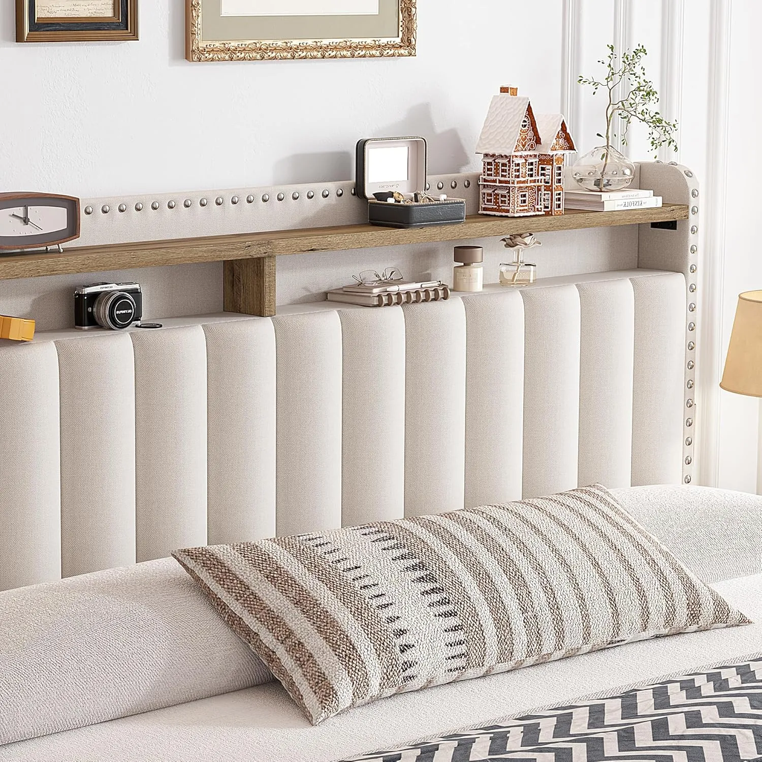 EnHomee King Size Bed Frame with 4 Storage Drawers,Upholstered King Bed Frame and Headboard,2-Tier Shelves,1200LBS for Strong Support, No Box Spring Needed,Easy Assembly,No-Noise,Beige