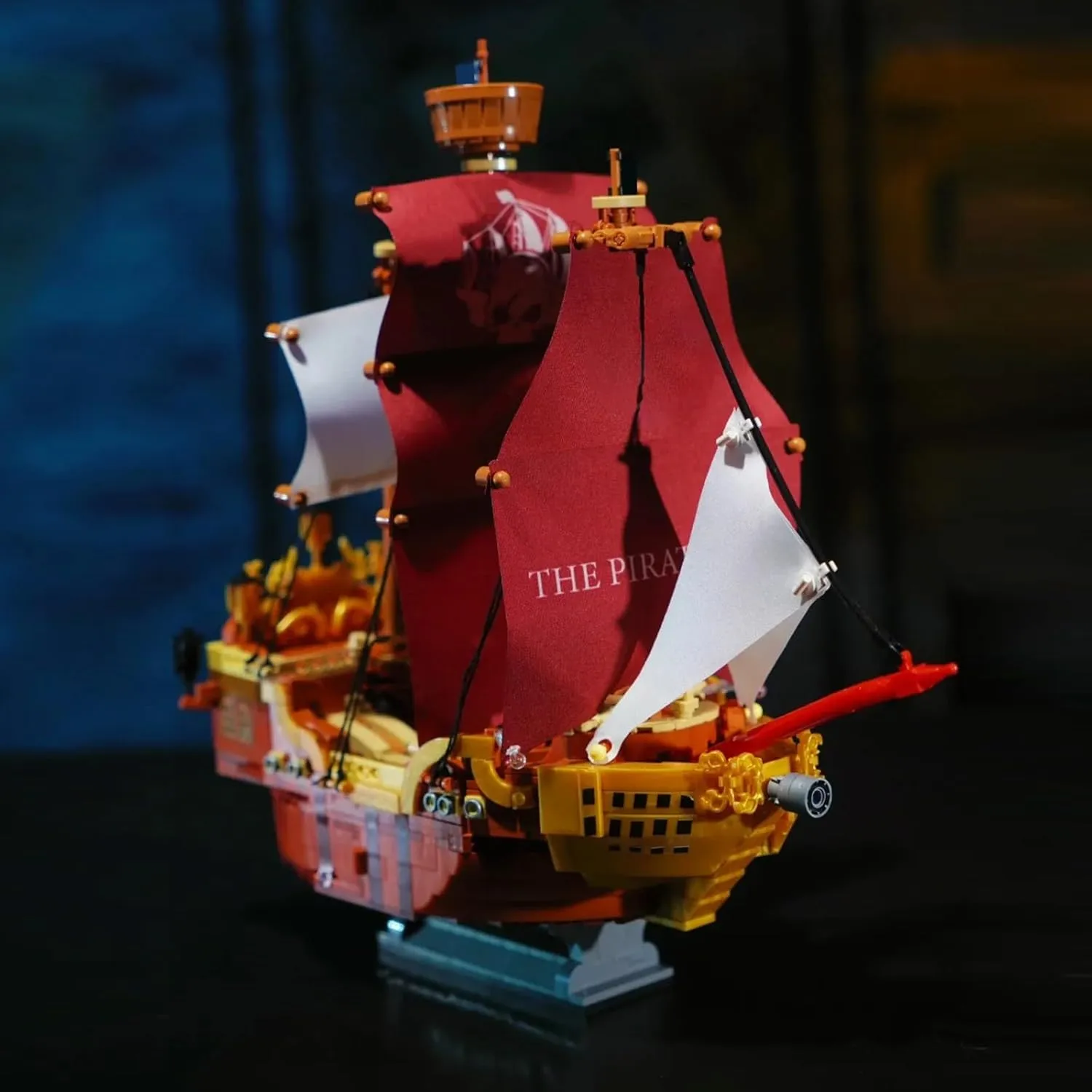 Hallisun Toy Building Block Set, Pirate Ship Mini Size Brick Model Kit, Creative Ship Building Construction, Christmas Birthday Gift for Adult Teens Children Kids Boys Girls 8 , 920 pcs
