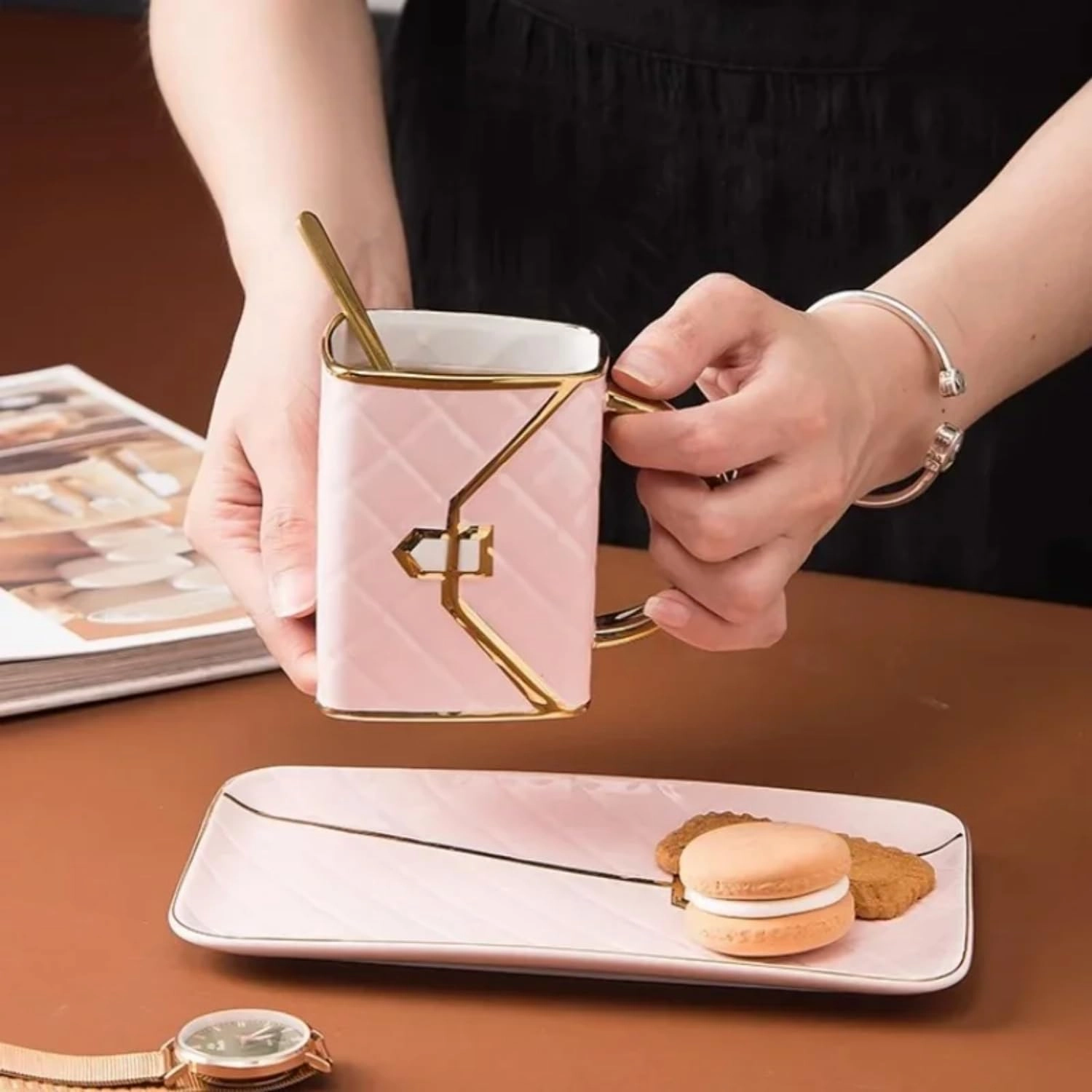 Handbag Shaped Coffee Mug Creative Ceramic Elegant Coffee Cup Set with Spoon and Saucer Unusual Dessert Milk Mugs Drinkware Gift