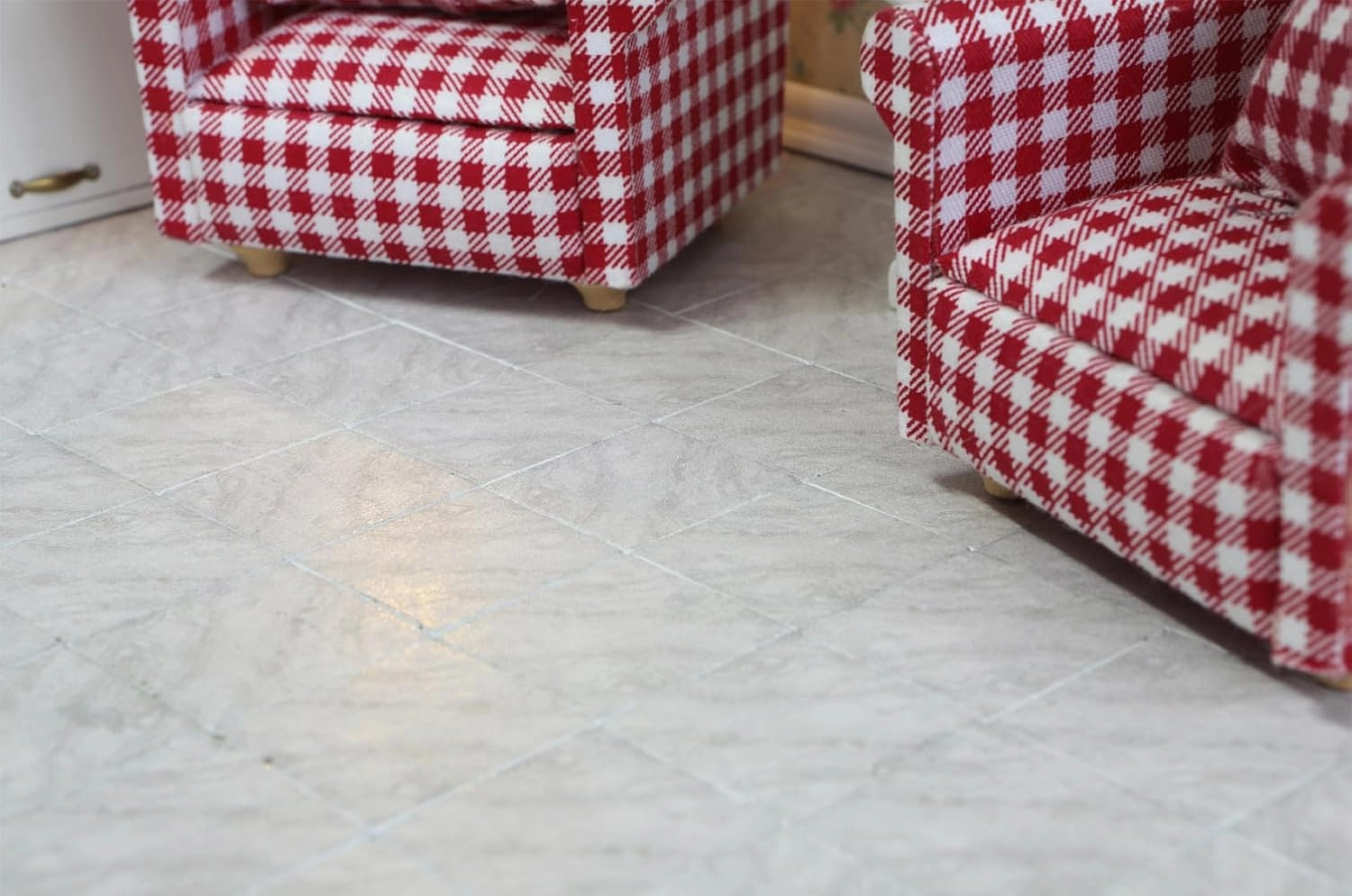 iLAND Dollhouse Flooring on 1/12 Scale 1/6 Scale, Miniature Dollhouse Accessories, 115pcs Double-Sided Dollhouse Floor Tiles (French White Floral & Grey Marble Tiles)