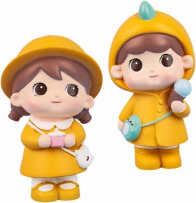 Milisten 2pcs Cartoon Girls Resin Figurines Cute Home Decor Statues for Dollhouse Car Premium Quality No Deformation Vivid Appearance for Friends Family