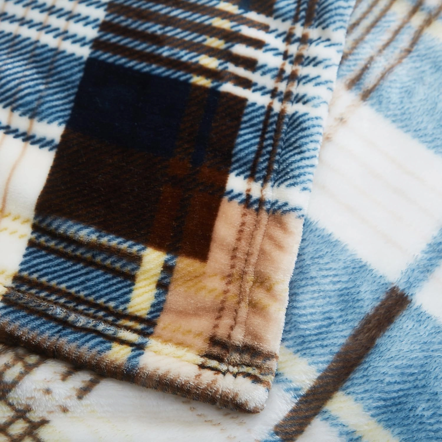 Tache Winter Cabin Blue Tan Farmhouse Super Soft Micro Fleece Tartan Plaid Plush Lightweight Dual-Sided Decorative Couch, Sofa, Travel, Lap, Bed Throw Blanket (63x90)